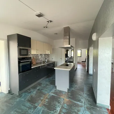 Cityscape Loft - 216qm 15 Personen בית נופש