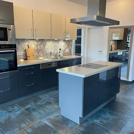 Cityscape Loft - 216qm 15 Personen Tatil Evi